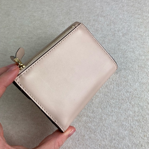 Michael Kors Blush Pink Smooth Leather Wallet - Picture 5 of 8